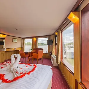 Fortuna Boat Úszó hotel